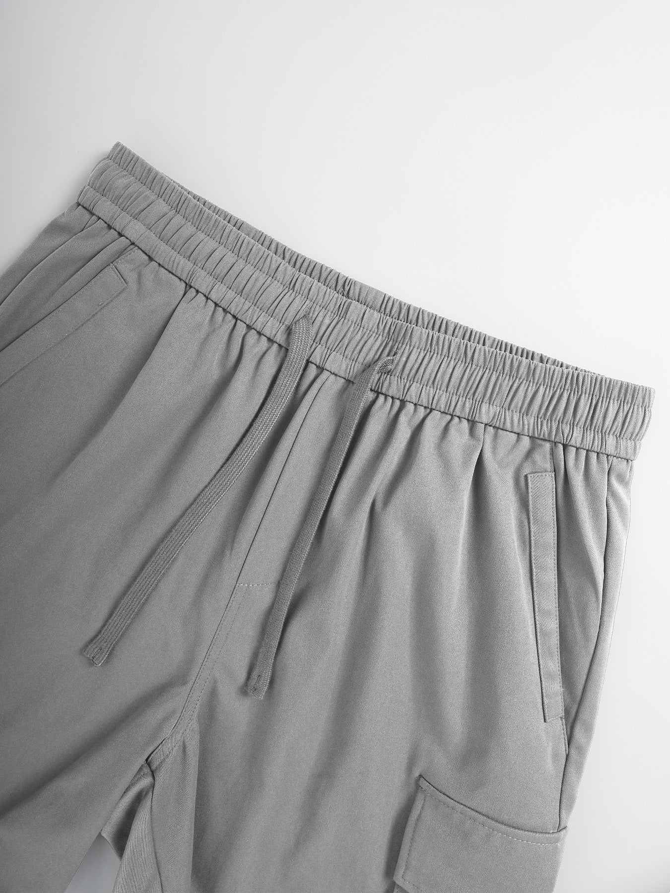 Cropped Work-Ready Bottoms Delivering Rugged Summer Urban Comfort-Theone Apparel