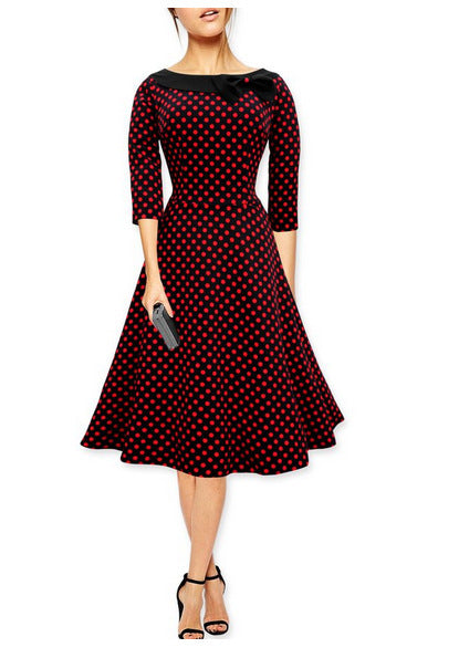 Robe à arc à polka et à la fusée